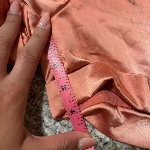 NWT Lulu’s Satin Paperbag High Waisted Belt Shorts- Size Small - Picture 9 of 9